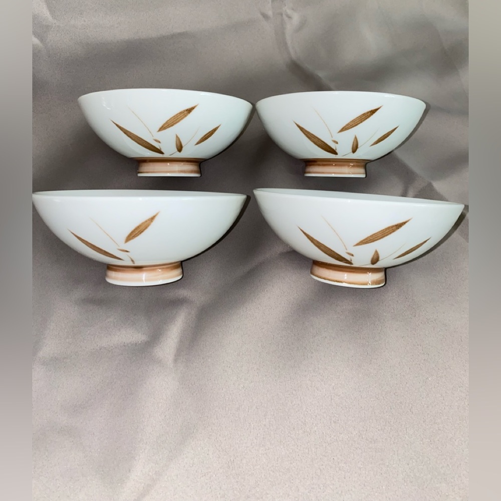 Set of 4 Porcelain Japanese Rice
Bowls - Picture 4 of 8